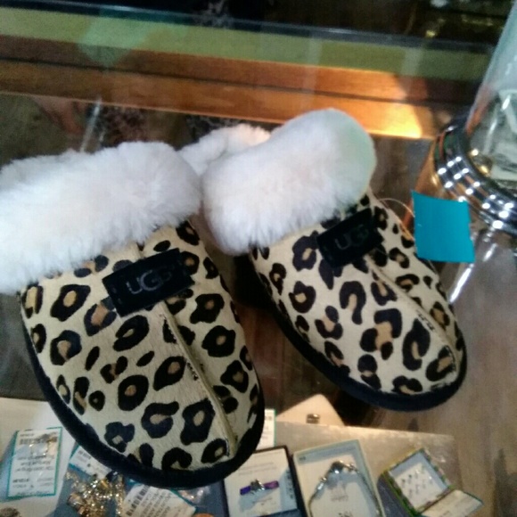 UGG Shoes - Ugg slippers